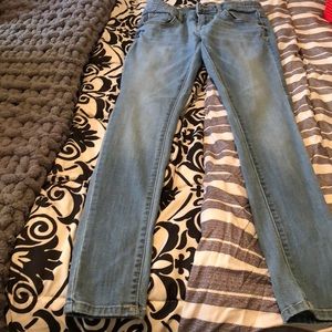 Low rise skinny jeans light wash